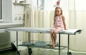 Лекарите се справят непоследователно с болката на детето, казва Масивно болнично проучване